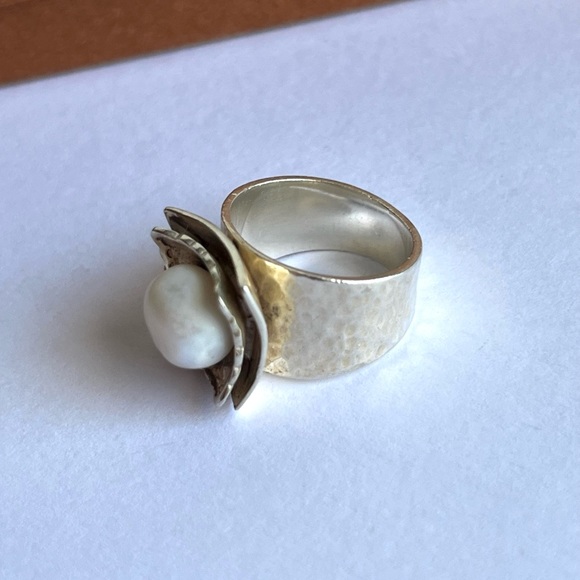 Silpada Sterling Silver Hammered with Fresh
Water Pearl - Picture 4 of 5